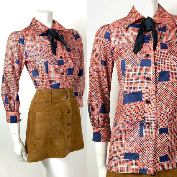 VINTAGE 60s 70s ORANGE RED BLUE CROSS-HATCH GEOMETRIC BOW DAGGER COLLAR SHIRT 10