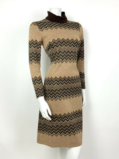 VINTAGE 60s 70s BROWN BLACK CHEVRON TURTLENECK BOHO JUMPER DRESS 8 10