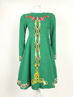 VTG 60s 70s FOLK GREEN WHITE RED YELLOW BLACK CELTIC EMBROIDERED DRESS 4 6