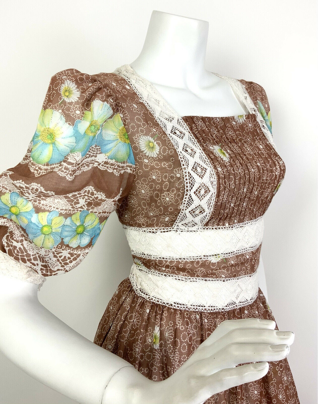 VTG 60s 70s BROWN WHITE BLUE FLORAL DOTTY LACE BOHO FOLK PRAIRIE MAXI DRESS 8