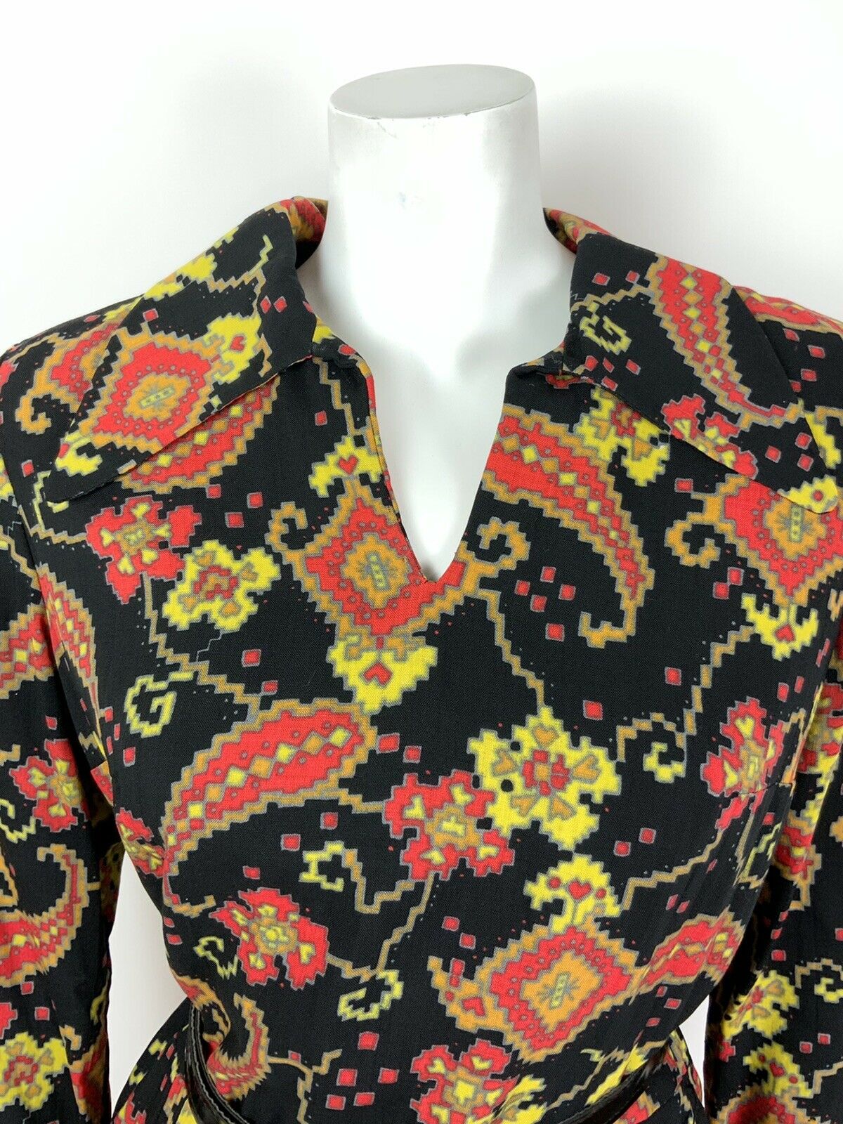 VTG 60s 70s BLACK RED YELLOW ORANGE AZTEC FLORAL BELTED WING COLLAR DRESS 12 14