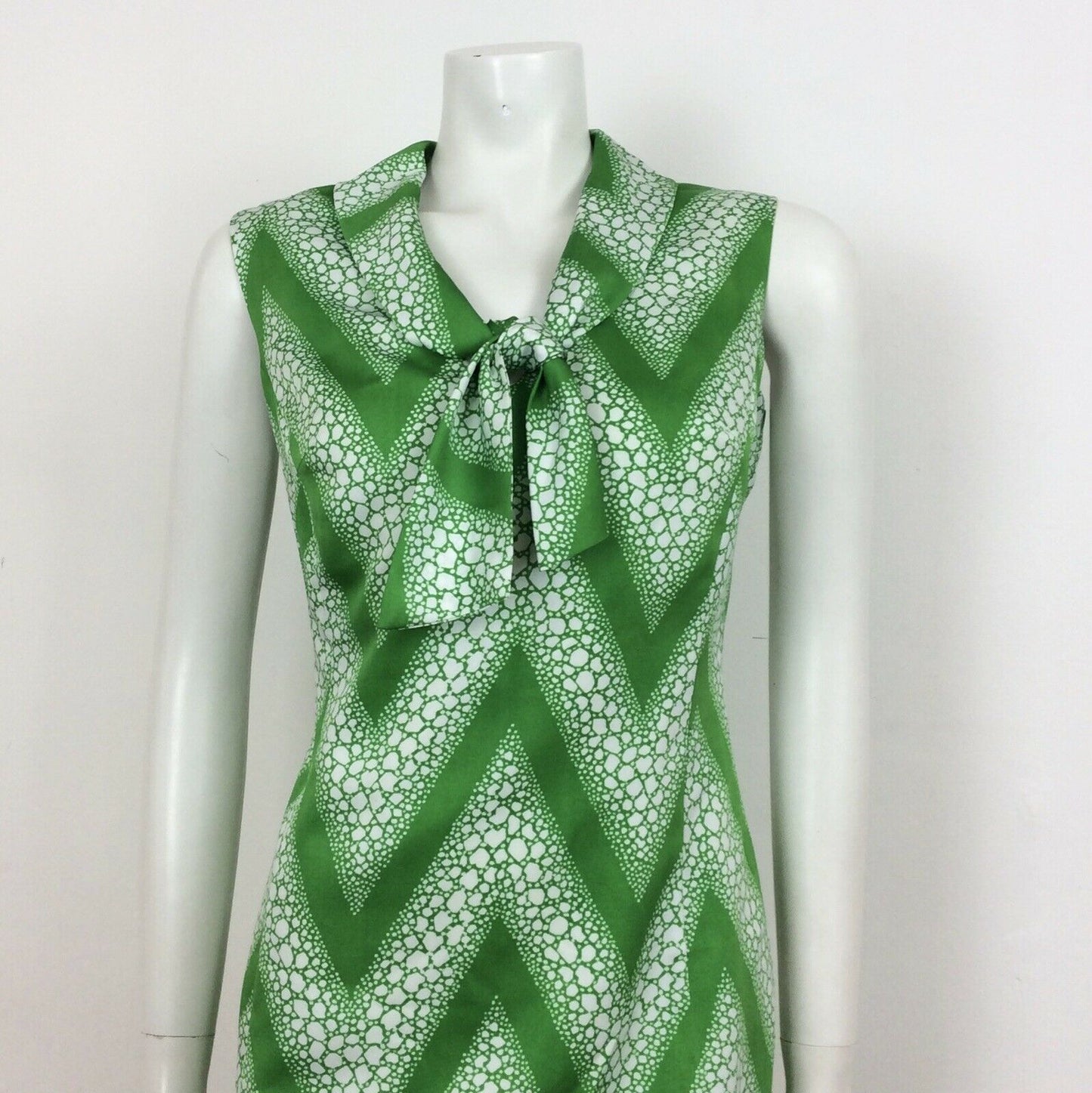 70S VINTAGE APPLE GREEN WHITE CHEVRON PUSSYBOW NECK DRESS 12 14