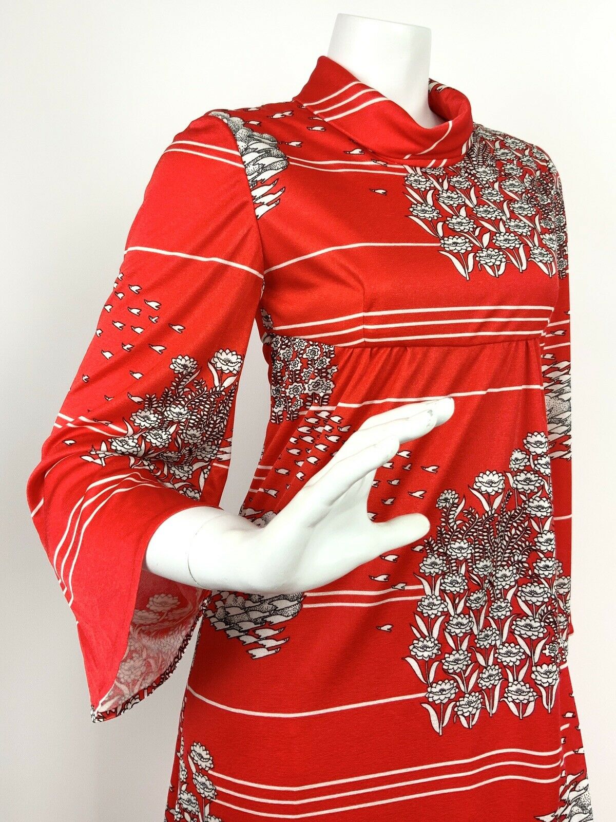 VTG 60s 70s RED WHITE FLORAL BIRD TURTLENECK BELL SLEEVE FOLK MAXI DRESS 6