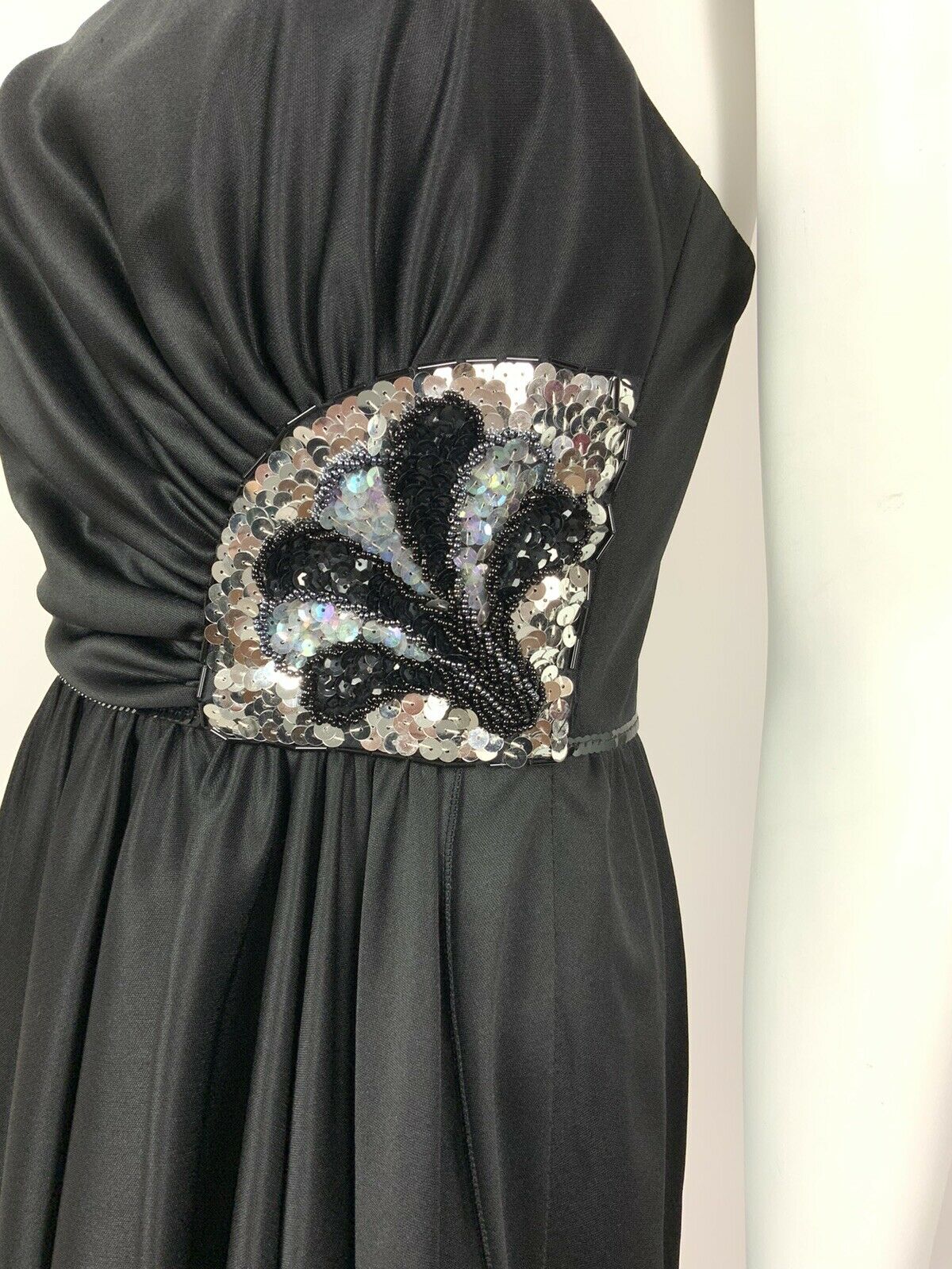 VINTAGE 60s 70s BLACK SILVER SEQUIN COCKTAIL PARTY DECO STRAPPY MAXI DRESS 6