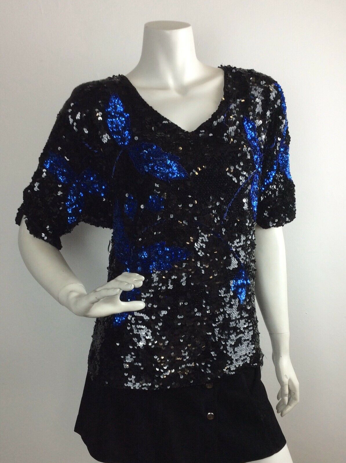 VINTAGE 70’S TOP, BLACK, BLUE SEQUINS, FLOWER PATTERN, PARTY / EVENING, 14 16