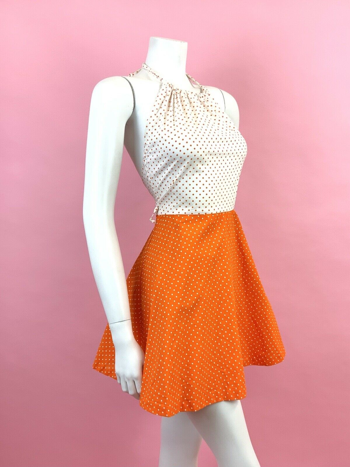 VINTAGE 60s 70s WHITE ORANGE POLKA-DOT MOD HALTER MINI SUMMER DRESS 6 8