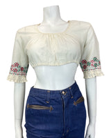 VTG 70s WHITE RED GREEN FLORAL EMBROIDERED CROCHETED BOHO PRAIRIE CROPPED TOP 10