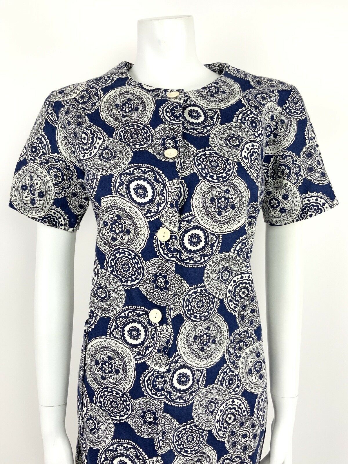 VINTAGE 60s 70s NAVY BLUE WHITE GEOMETRIC FLORAL MANDALA SHIFT DRESS 12