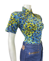 VINTAGE 60s 70s BLUE YELLOW GEOMETRIC SQUARE DOTTY MOD DAGGER SHIRT 14 16