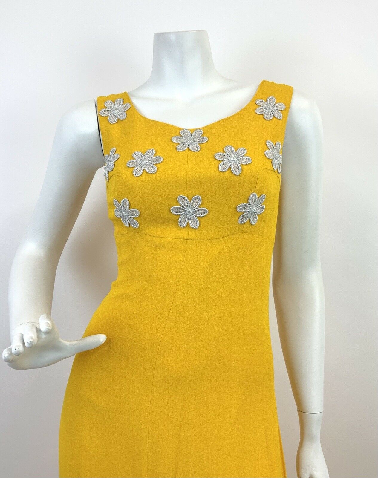 VTG 60s 70s SUNSHINE YELLOW SILVER FLOWER POWER EMPIRE LINE MOD MAXI DRESS 4 6