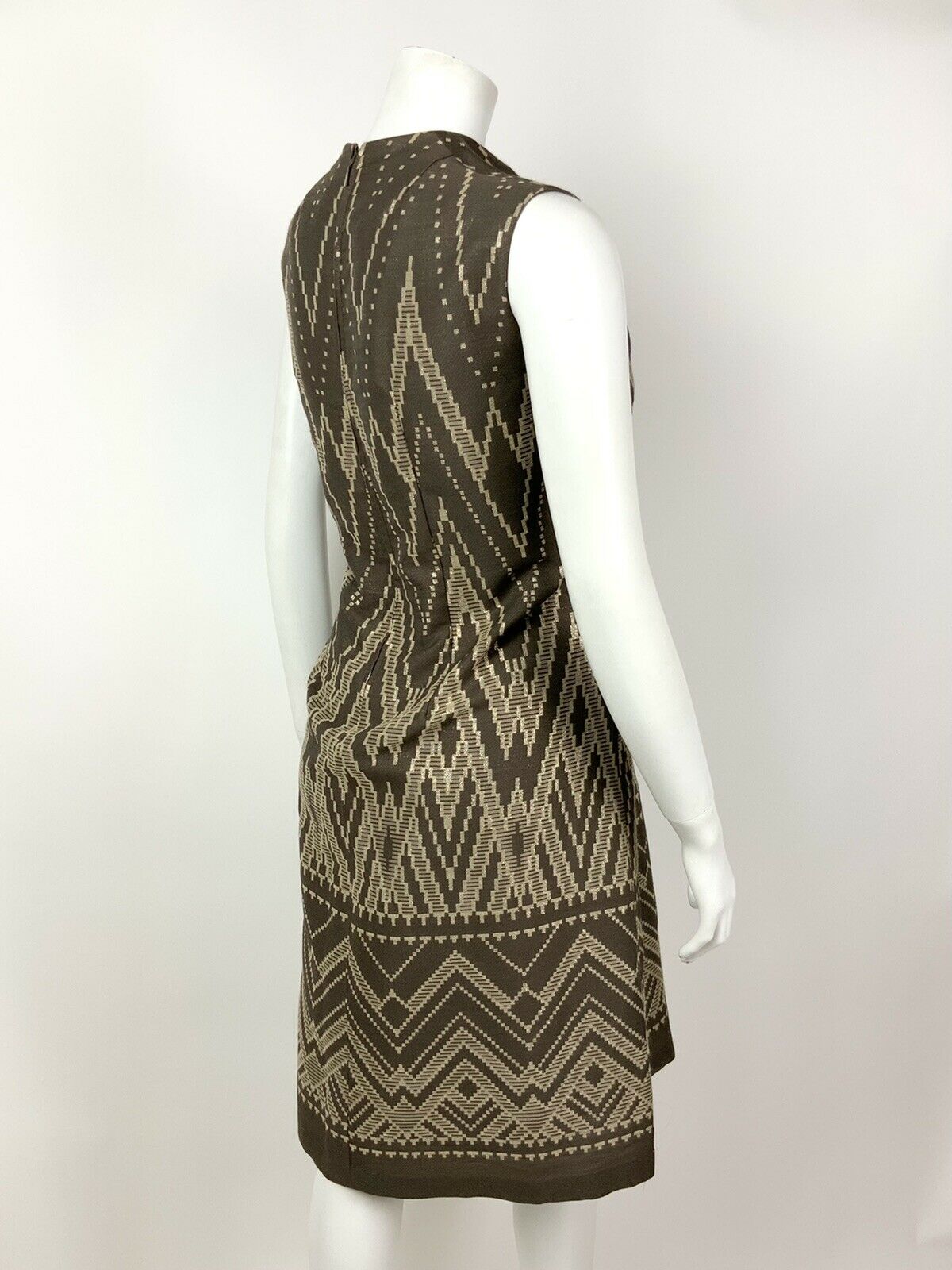 VINTAGE 60s 70s BROWN GOLD CREAM ZIG ZAG AZTEC SLEEVELESS DRESS 12 14