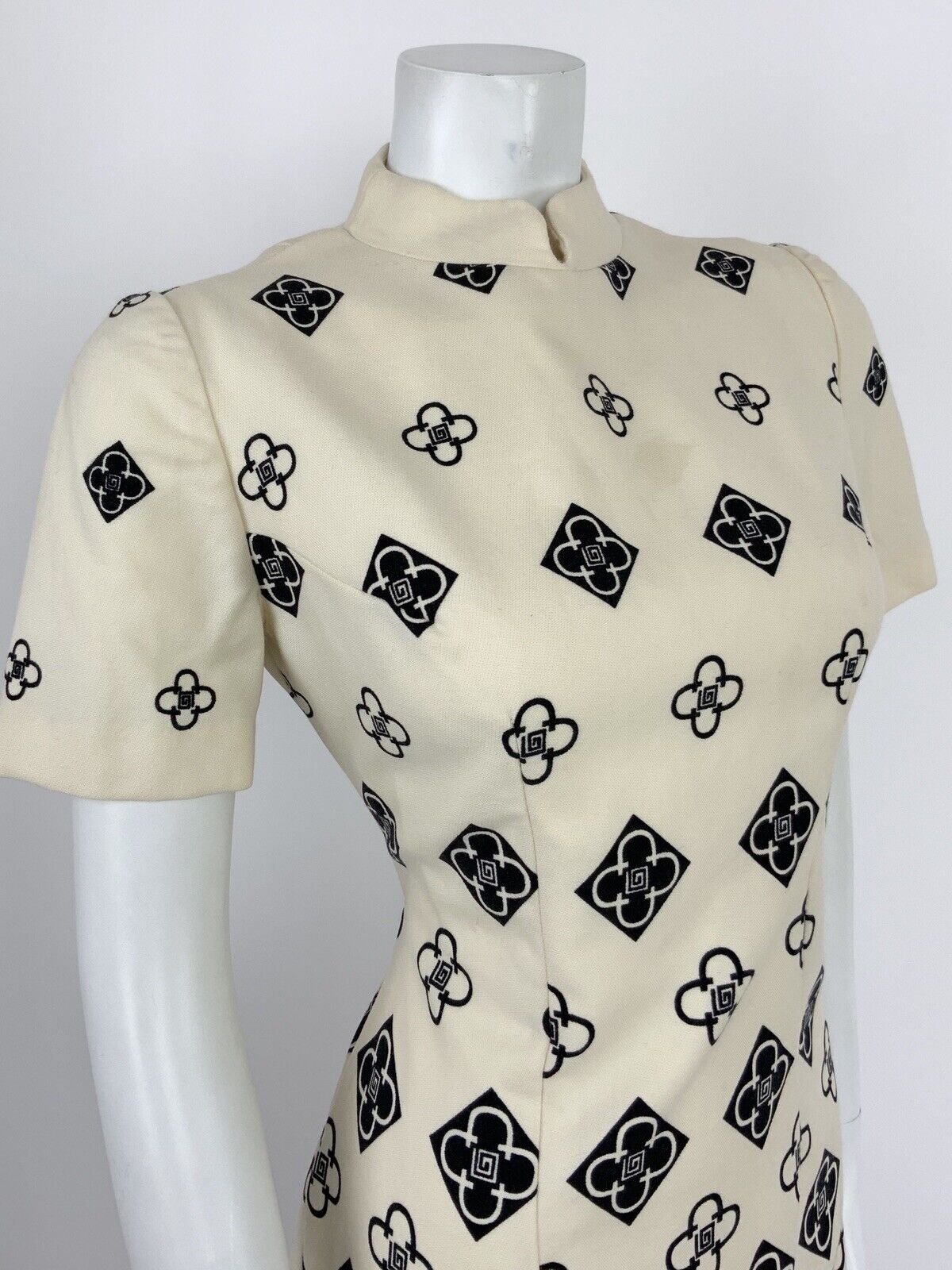 VINTAGE 60s 70s CREAM BLACK GEOMETRIC CHECKED FLORAL MANDARIN COLLAR DRESS 10 12