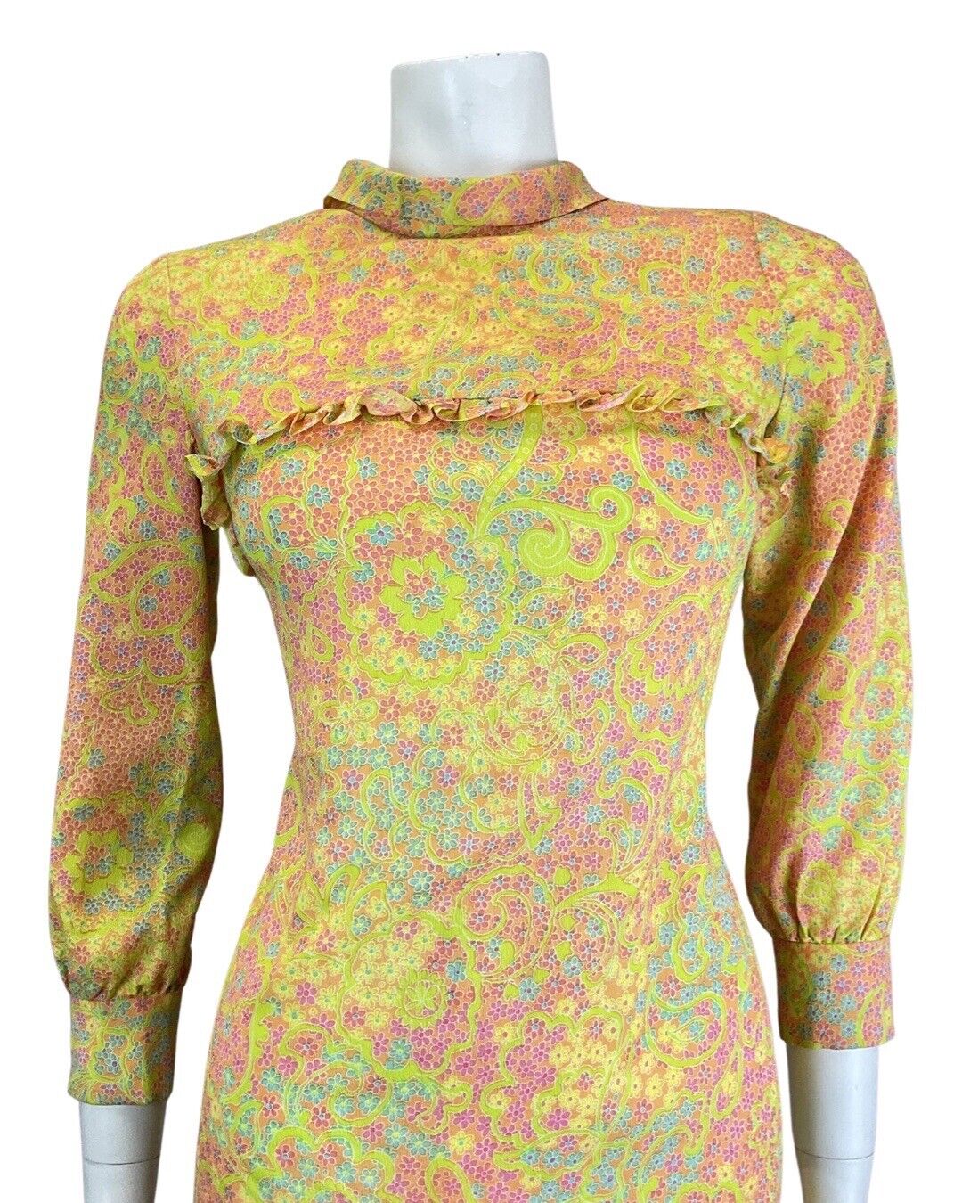 VINTAGE 60s 70s GREEN PINK BLUE PSYCHEDELIC FLORAL MOD MINI SHIFT DRESS 8