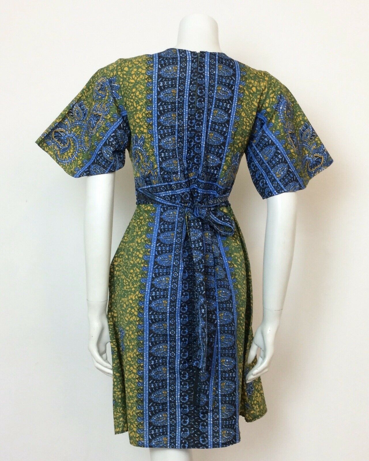 VINTAGE 70S GREEN BLUE YELLOW BATIK ETHNIC KAFTAN DRESS 10