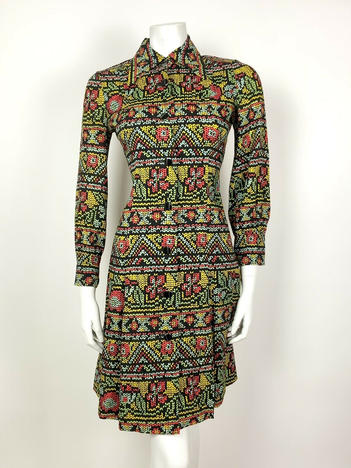 VTG 60 70s BLACK BLUE YELLOW RED FLORAL AZTEC FOLK GYPSY DAGGER SHIRT DRESS 8 10