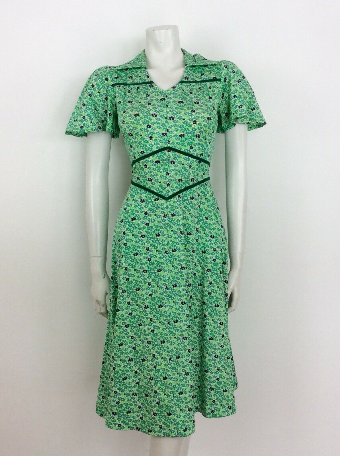 VINTAGE 60s 70s DITSY FLORAL DRESS FLUTTER SLEEVE GREEN BLUE WHITE 8 10