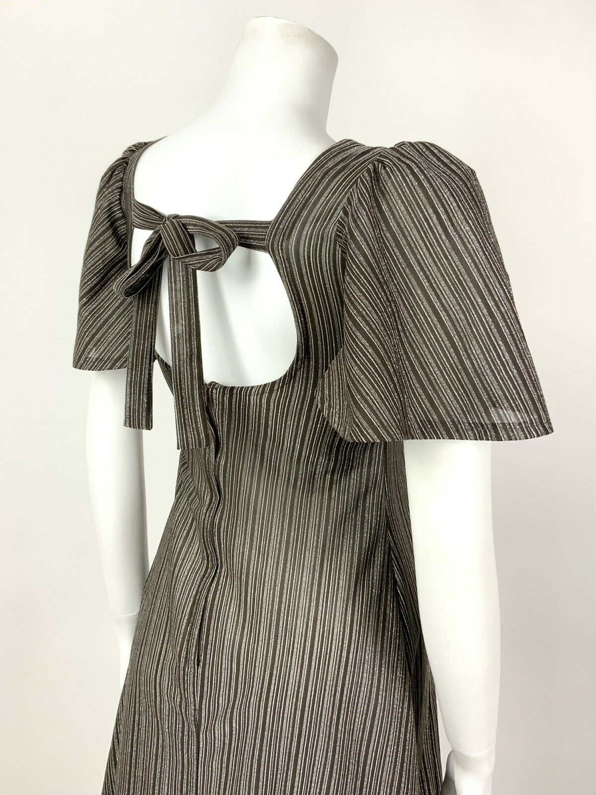 VINTAGE 60s 70s BROWN SILVER STRIPED CROCHETED CAPE SLEEVE SWING DRESS 6 8