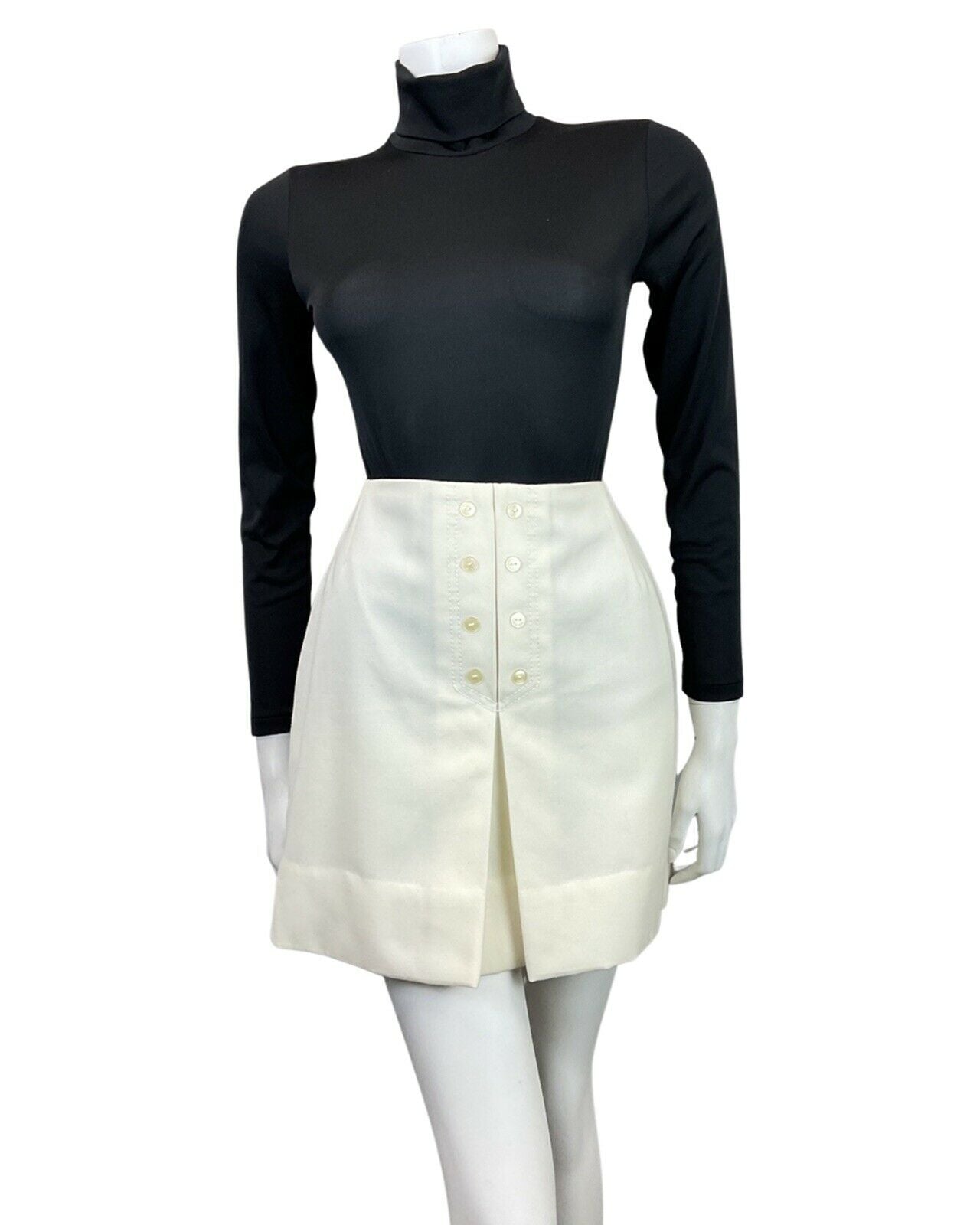 VINTAGE 60s 70s BRIGHT WHITE MOD MINI SHORT SKIRT 8