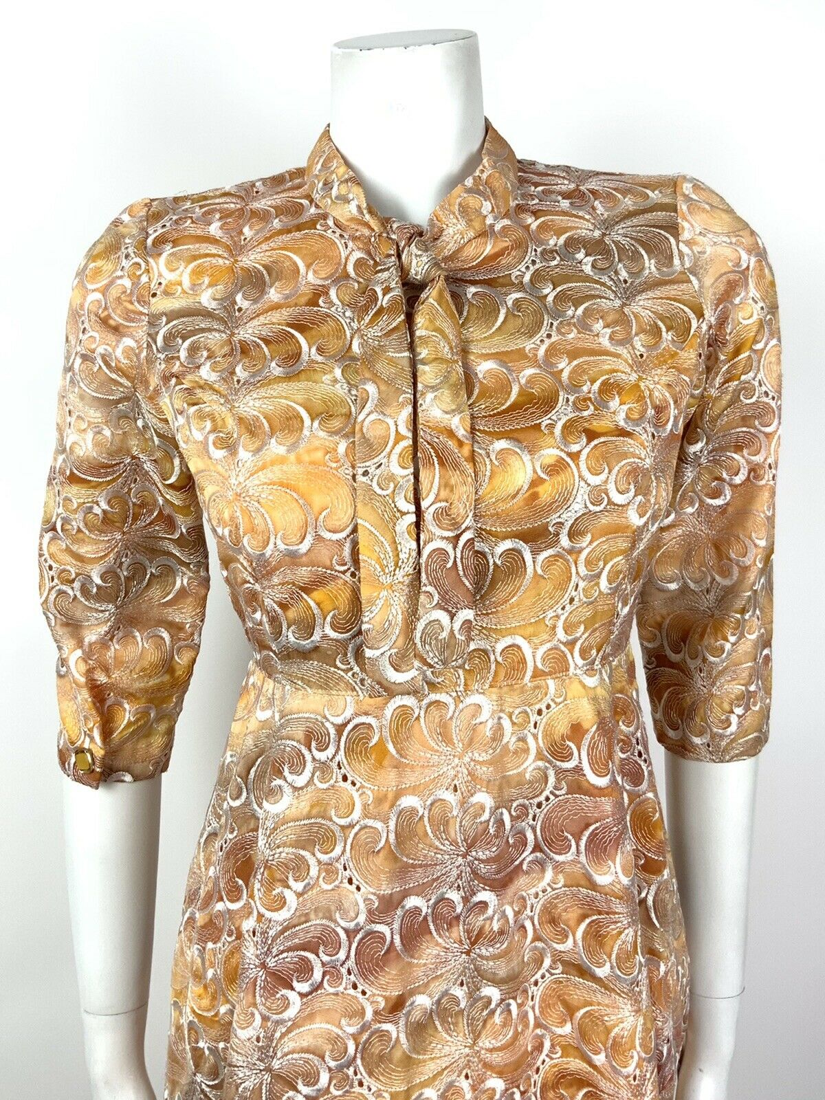 VINTAGE 60s 70s ORANGE BROWN WHITE EMBROIDERED ANGLAISE SWIRL BOW DRESS 8