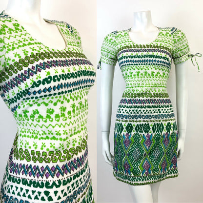 VINTAGE 60s 70s WHITE GREEN BLUE GEOMETRIC AZTEC STRIPED MOD MINI DRESS 8 10