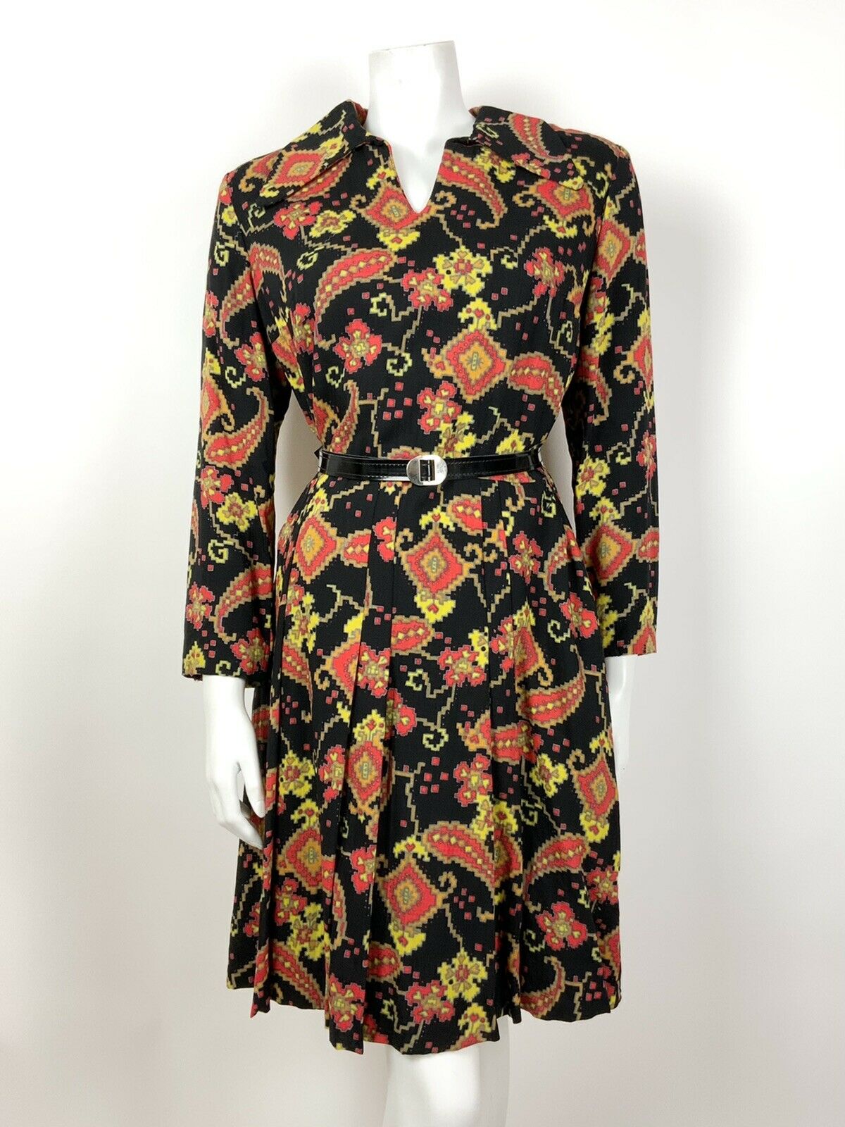 VTG 60s 70s BLACK RED YELLOW ORANGE AZTEC FLORAL BELTED WING COLLAR DRESS 12 14