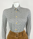 VINTAGE 60s 70s WHITE BLACK ZIG-ZAG CHAIN-LINK GEOMETRIC MOD DAGGER SHIRT 12