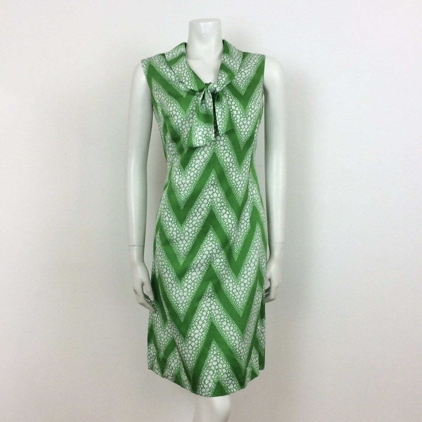 70S VINTAGE APPLE GREEN WHITE CHEVRON PUSSYBOW NECK DRESS 12 14