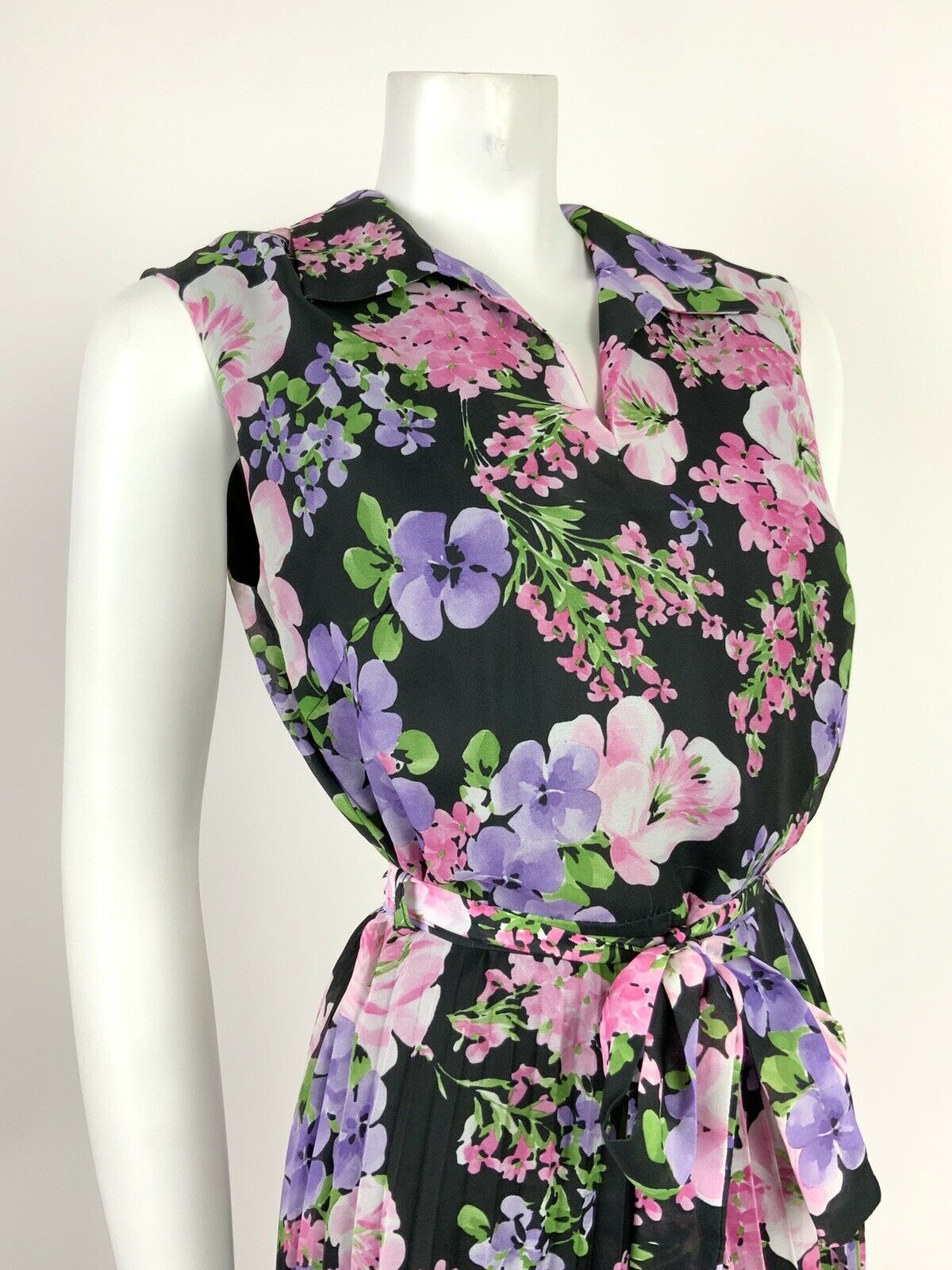 VINTAGE 60s 70s BLACK PINK PURPLE GREEN FLORAL PLEATED BELTED DRESS 12