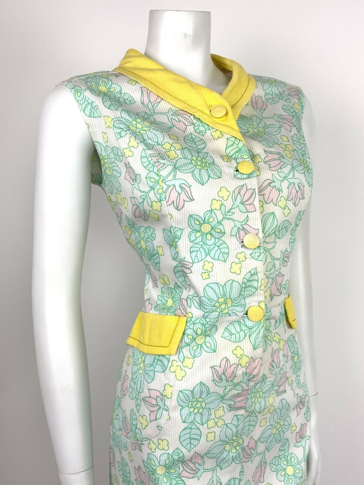 VINTAGE 60s 70s WHITE PASTEL PINK BLUE YELLOW FLORAL SHAWL SHEATH DRESS 10 12