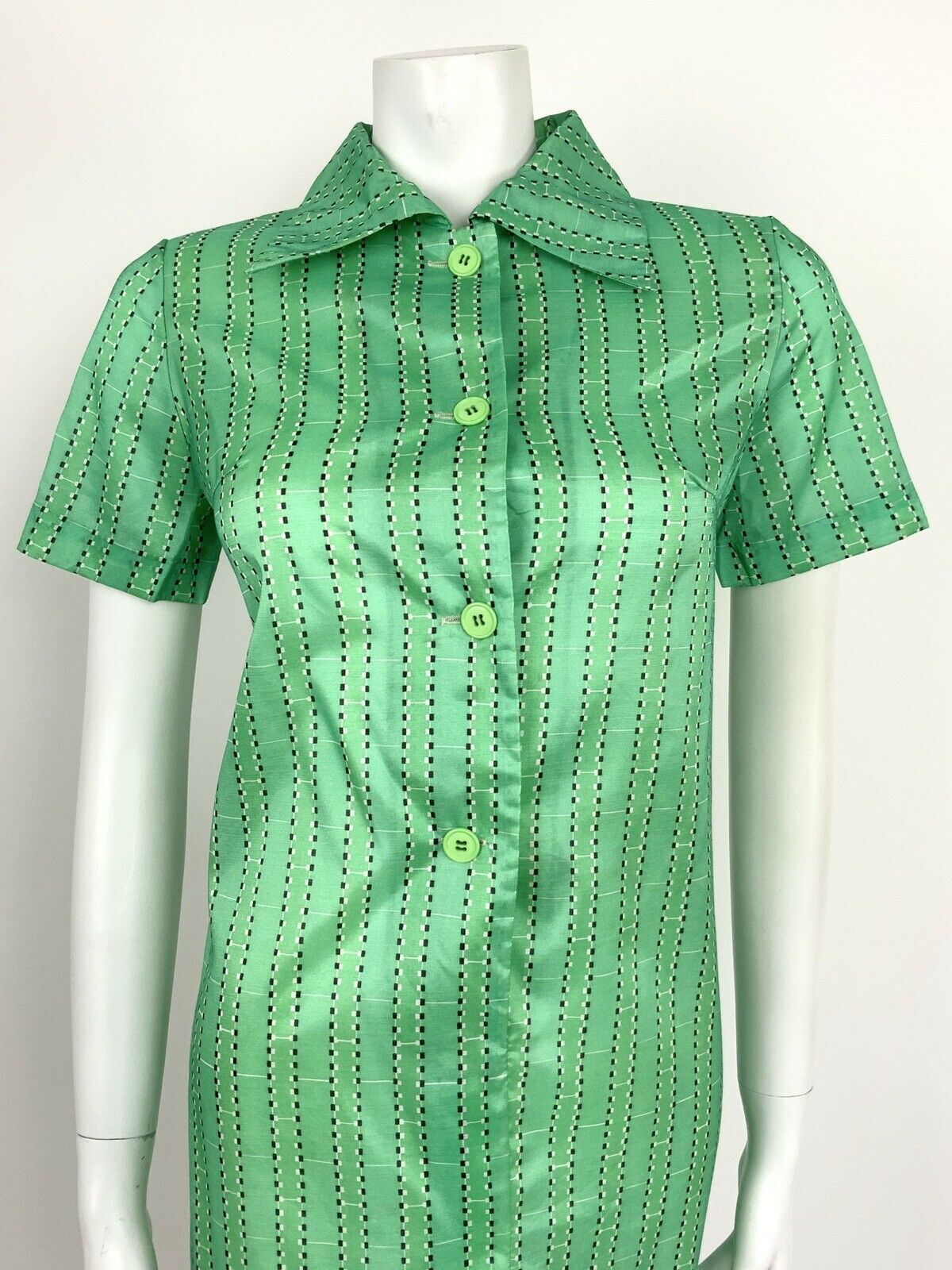 VINTAGE 60s 70s APPLE GREEN BLACK WHITE GEOMETRIC SQUARE TILE SHIRT DRESS 10