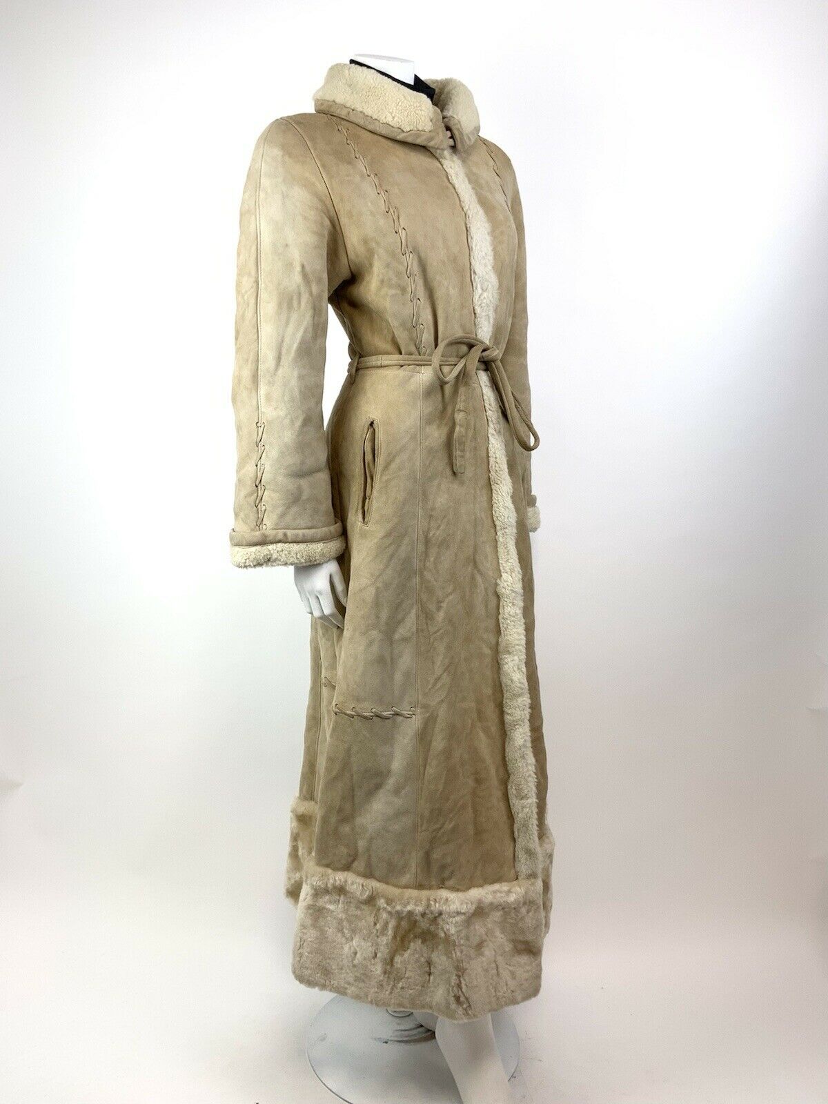 VINTAGE 60s 70s SAND CREAM SUEDE LEATHER SHEARLING BOHO FOLK PRINCESS COAT 10 12