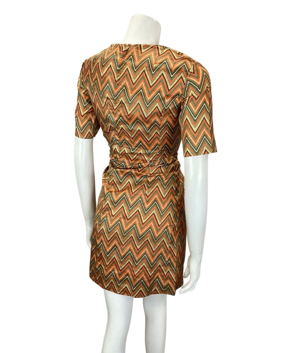 VINTAGE 60s 70s GREEN ORANGE CREAM ZIG-ZAG CHEVRON MOD SHORT FITTED DRESS 10 12