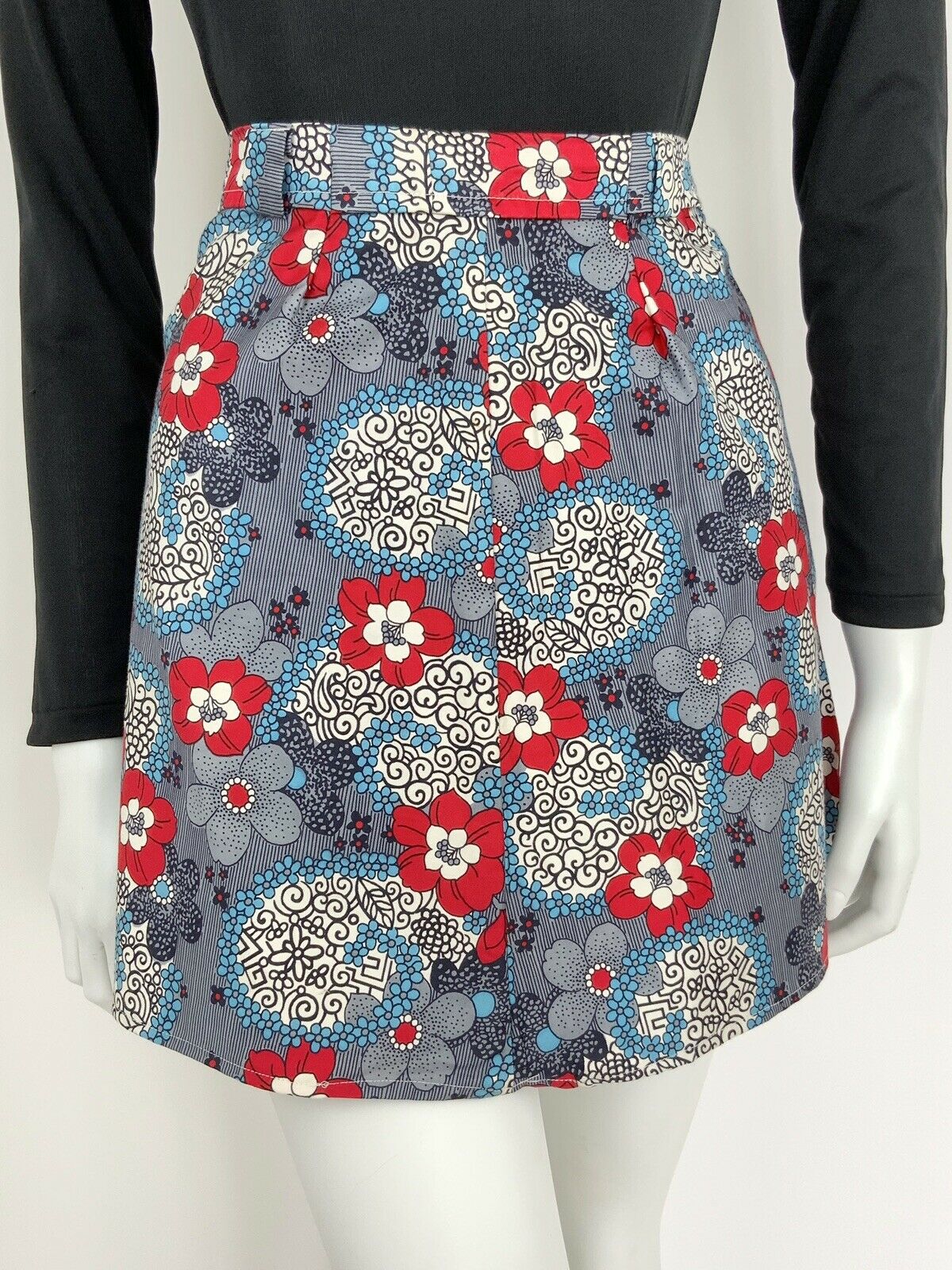 VINTAGE 60s 70s NAVY BLUE WHITE RED PSYCHEDELIC FLORAL MINI SKIRT 10