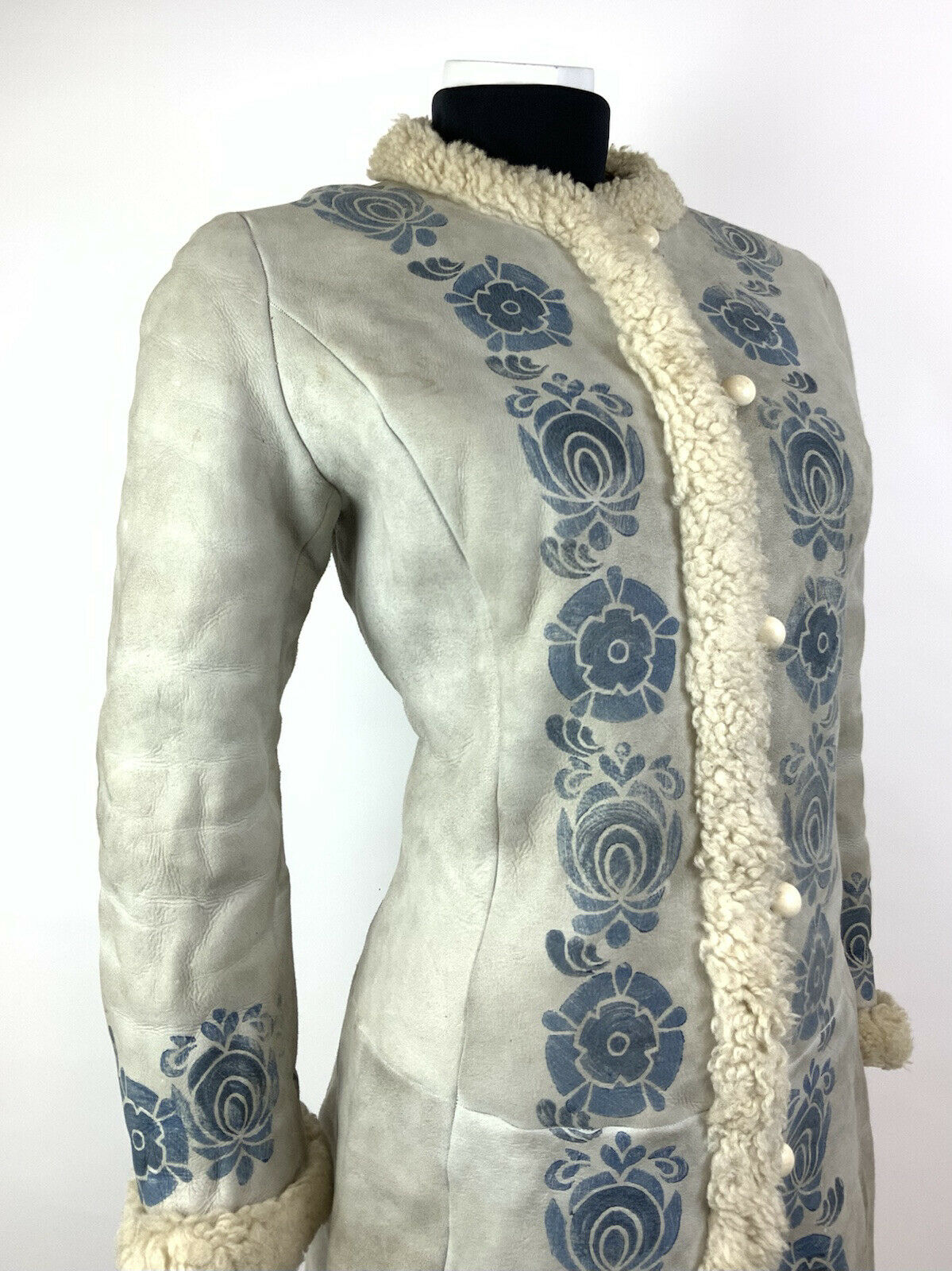 VTG 60s 70s GREY CREAM BLUE FLORAL SUEDE SHEARLING SHEEPSKIN MOD COAT 12 14