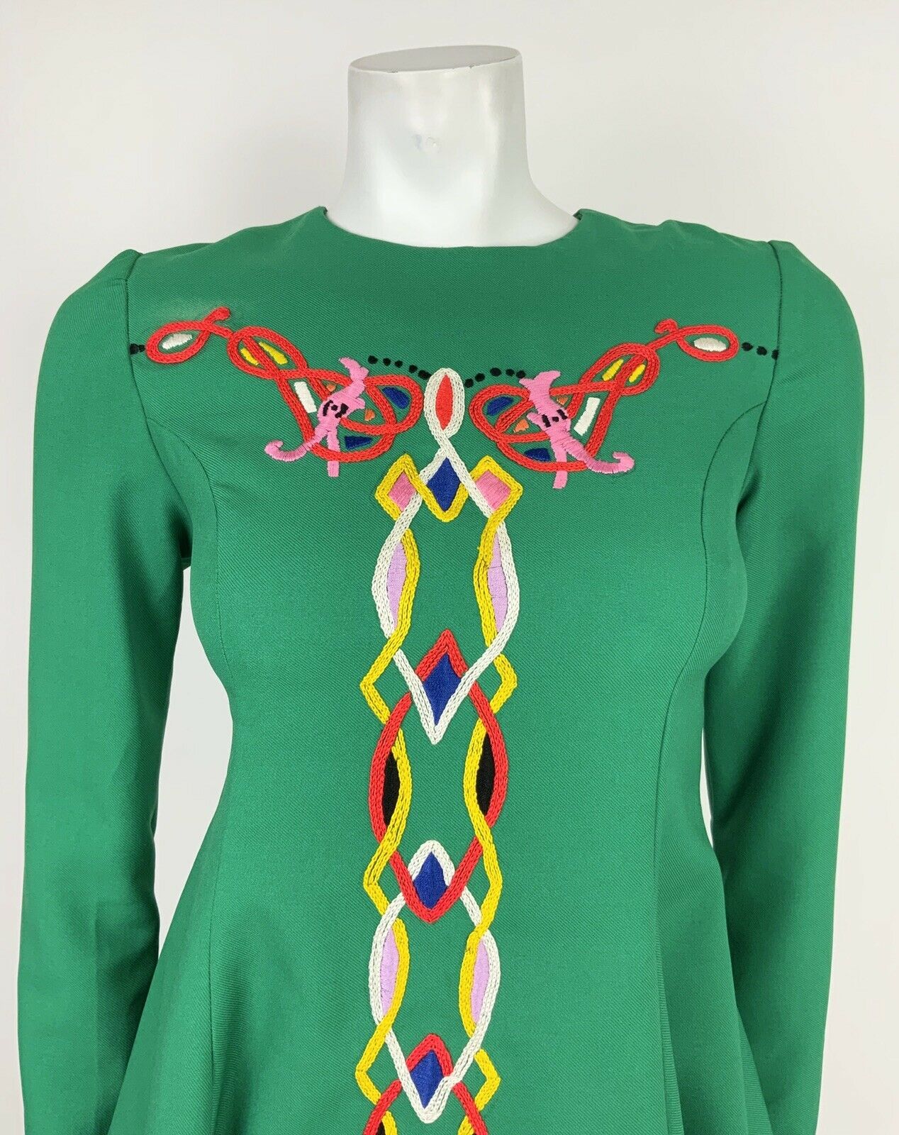 VTG 60s 70s FOLK GREEN WHITE RED YELLOW BLACK CELTIC EMBROIDERED DRESS 4 6