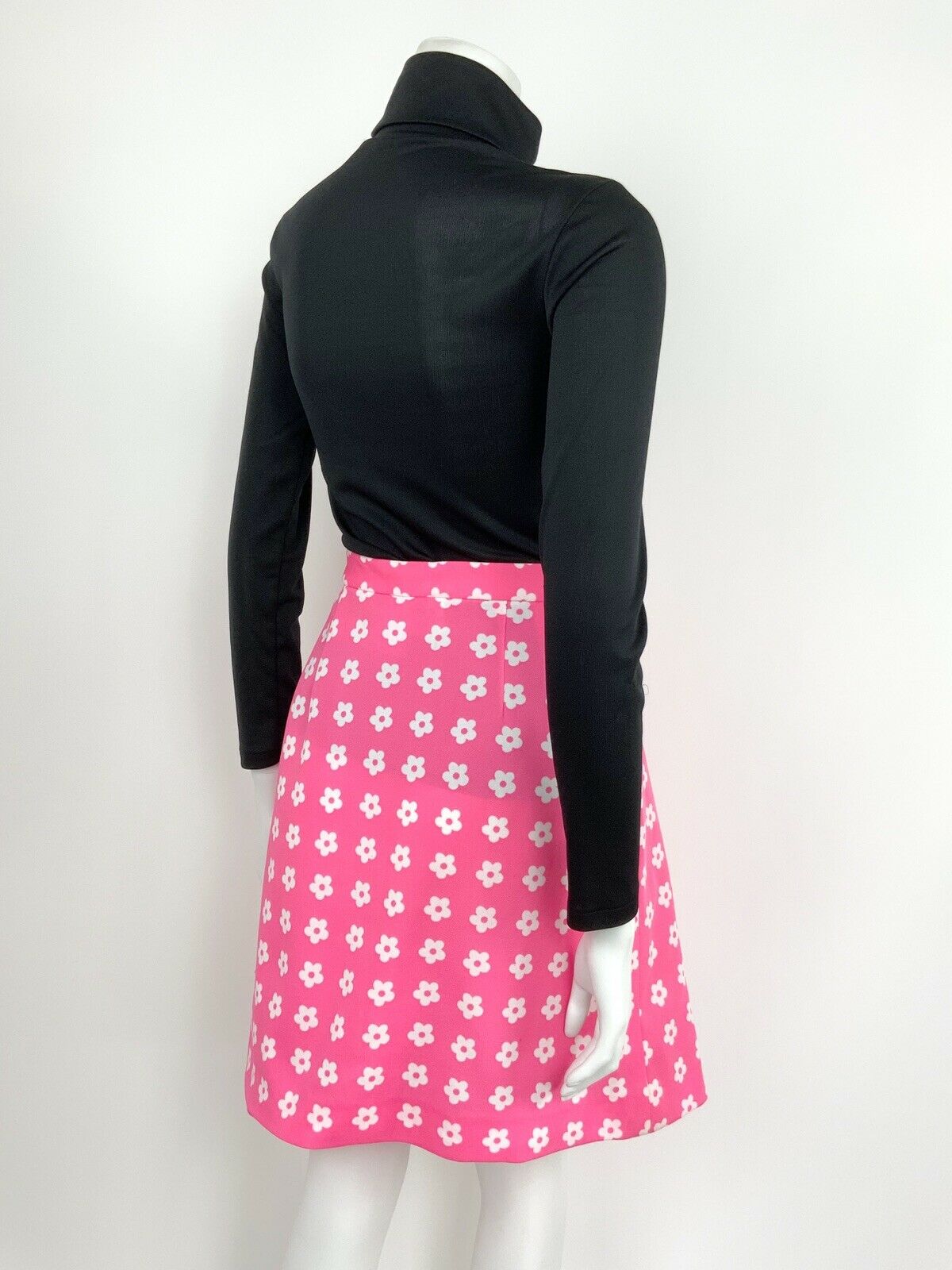 VINTAGE 60s 70s NEON PINK WHITE FLORAL PLEAT FLOWER A-LINE DAISY MOD SKIRT 10