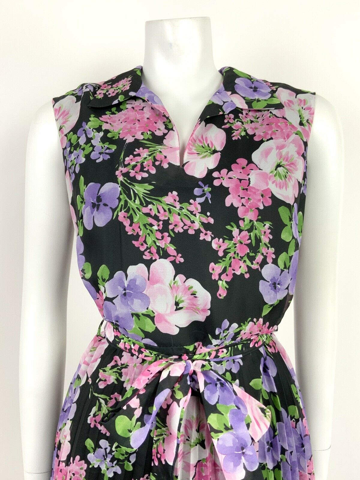 VINTAGE 60s 70s BLACK PINK PURPLE GREEN FLORAL PLEATED BELTED DRESS 12