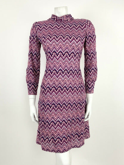 VINTAGE 60s 70s BLUE WHITE RED CHEVRON CROCHET KNIT MOD TURTLENECK DRESS 10 12