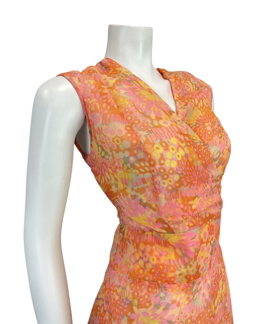 VTG 60s 70s ORANGE PINK YELLOW PSYCHEDELIC FLORAL SLEEVELESS DRESS BED COAT 12