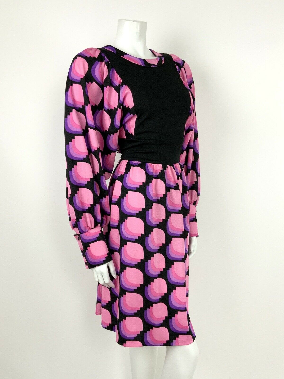 VTG 60s 70s BLACK PINK LILAC PURPLE OP-ART GEOMETRIC BATWING SLEEVE DRESS 14 16