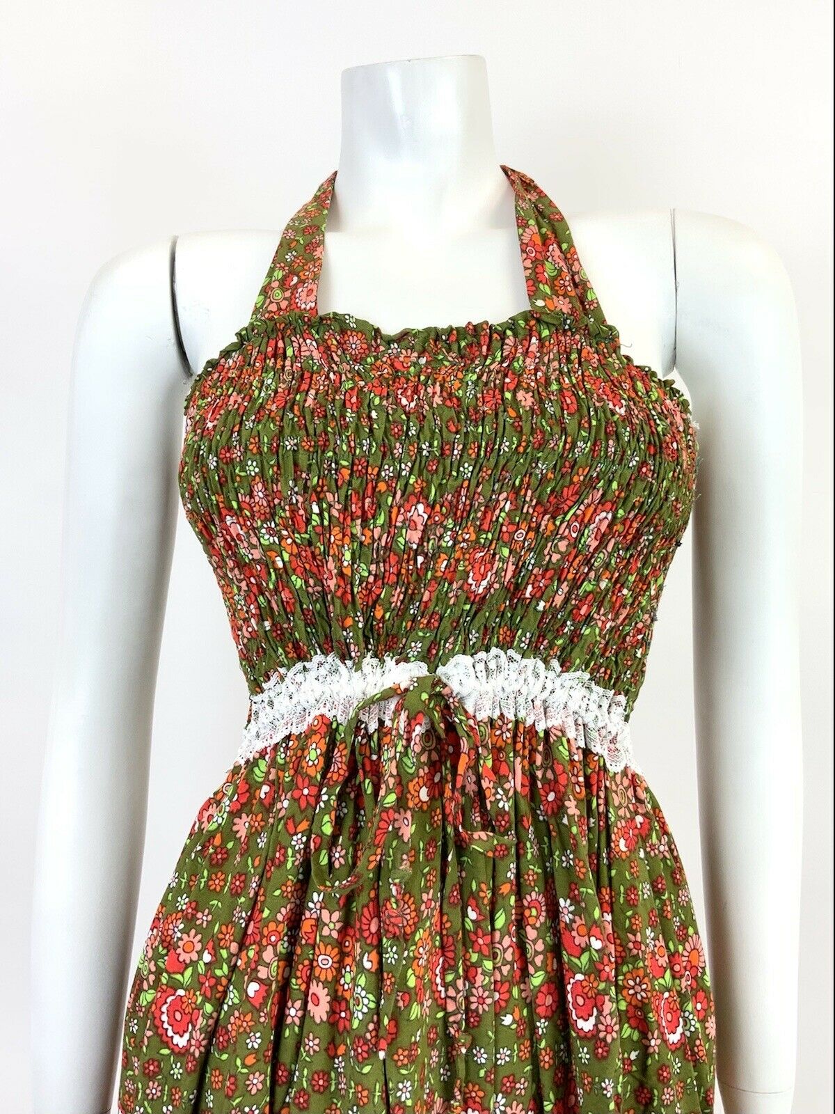 VINTAGE 60s 70s GREEN RED PINK WHITE FLORAL DISTY LACE MOD MINI HALTER DRESS 10