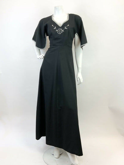 VINTAGE 60s 70s BLACK SILVER EMBROIDERED FLORAL BELL SLEEVE ELEGANT MAXI DRESS 8