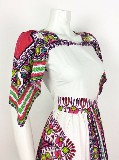 VTG 70S WHITE PINK GREEN COTTON KAFTAN DASHIKI FESTIVAL CAPE SLEEVE DRESS 6