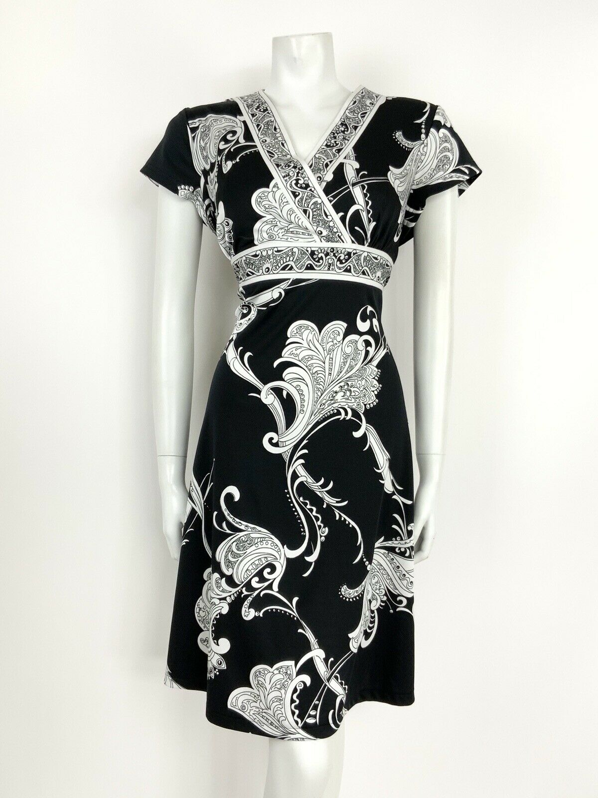 VINTAGE 60s 70s BLACK WHITE FLORAL GRECIAN PAISLEY WRAP DRESS 12 14