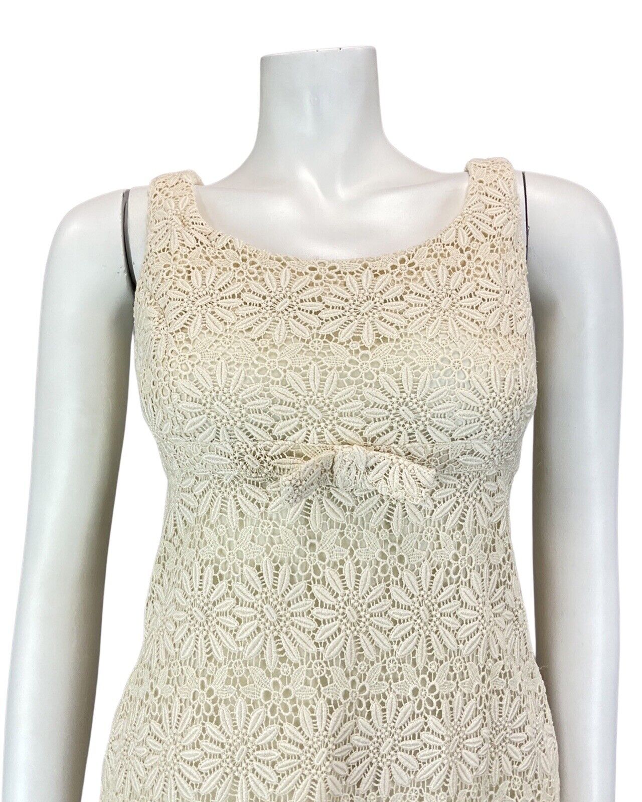 VINTAGE 60s 70s CREAM DAISY FLORAL LACE SCOOP NECK MOD EMPIRE MINI DRESS 6