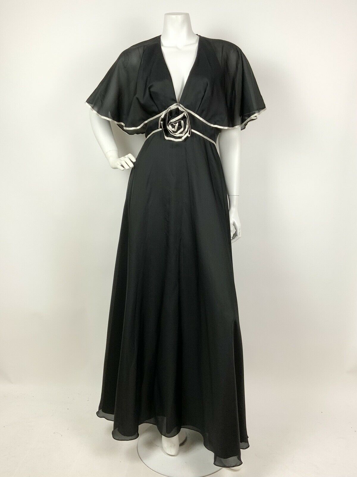 VINTAGE 60s 70s BLACK WHITE SHEER CAPE SLEEVE FLORAL ROSETTE MAXI DRESS 8 10