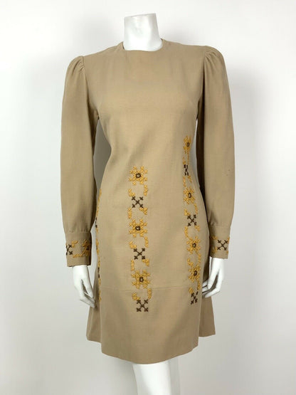 VTG 60s 70s CAMEL BROWN YELLOW FLORAL CROSS-STITCH FOLK BOHO SHIFT DRESS 8 10