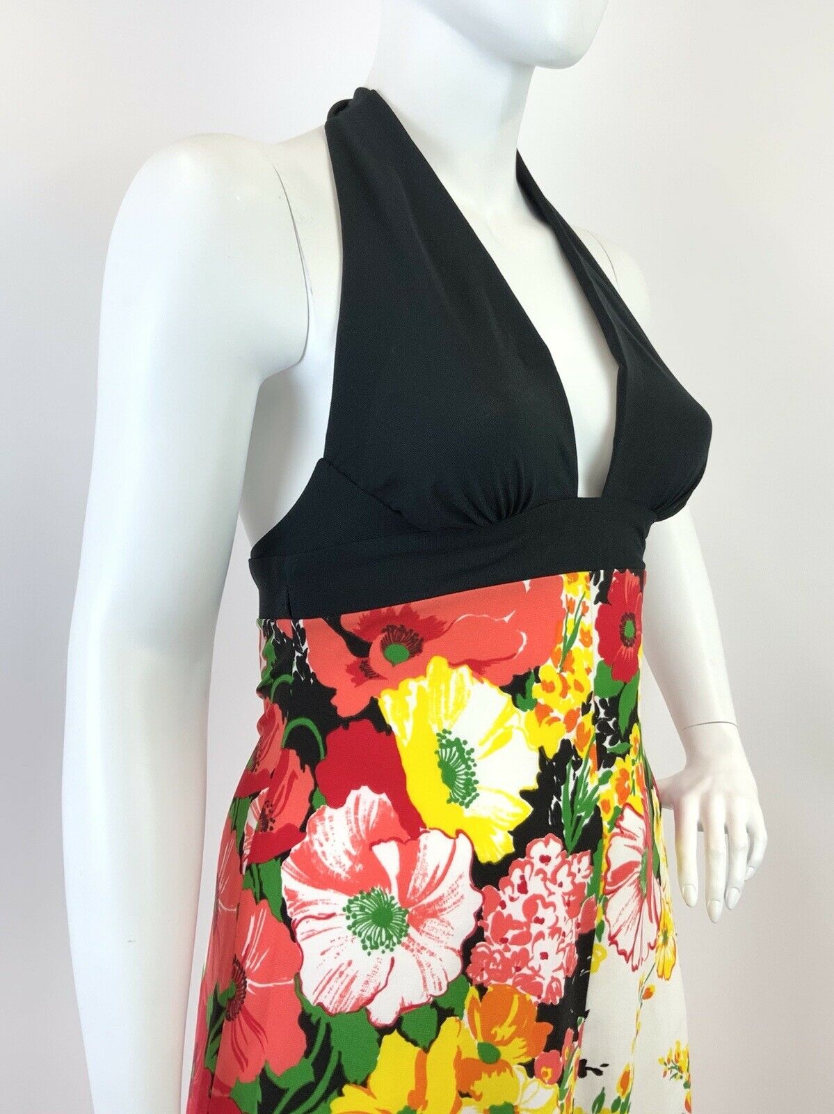 VINTAGE 60s 70s BLACK WHITE YELLOW RED FLORAL PLUNGING HALTER MAXI DRESS 14