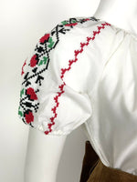 VTG 70s WHITE RED APPLE BLACK FLORAL EMBROIDERED PEASANT FOLK BLOUSE TOP 10 12