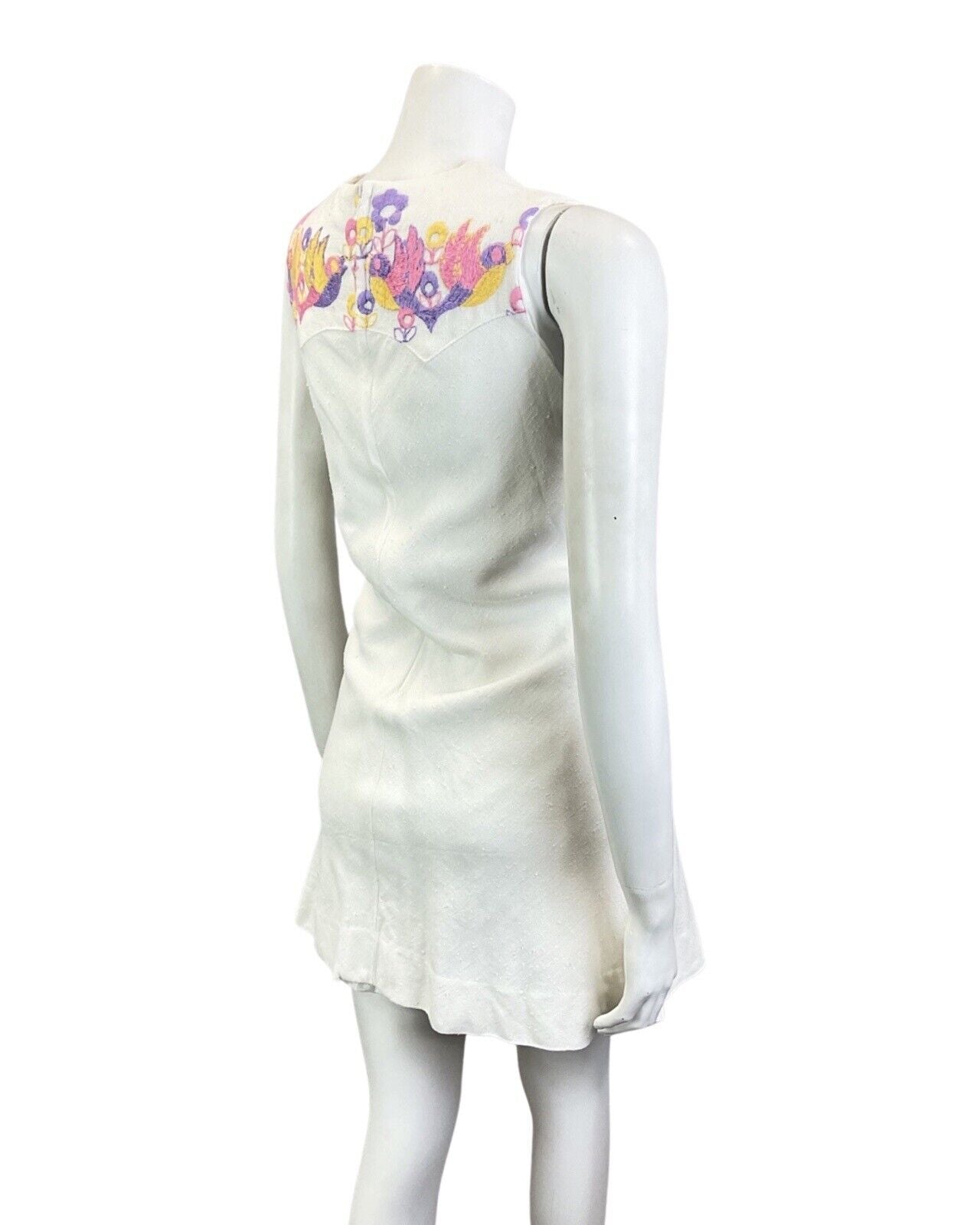 VINTAGE 60s WHITE PINK PURPLE FLORAL BIRD EMBROIDERED MOD MINI SHIFT DRESS 10 12